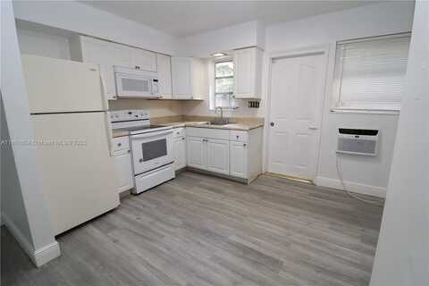 915 NE 16th Ter, Fort Lauderdale, FL 33304