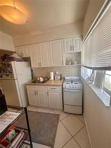 330 74th St, Miami Beach, FL 33141