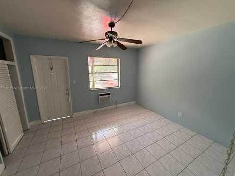 2917 Plunkett St, Hollywood, FL 33020