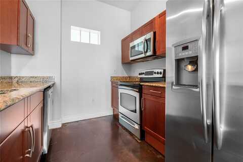 7275 SW 90th Way, Miami, FL 33156
