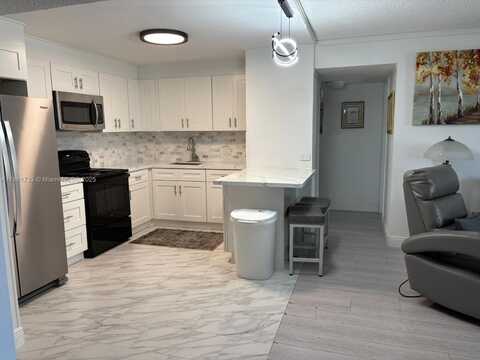 2801 NE 183rd St, Aventura, FL 33160