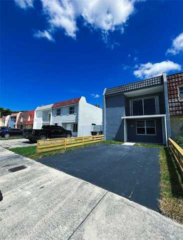969 W 79th St, Hialeah, FL 33014