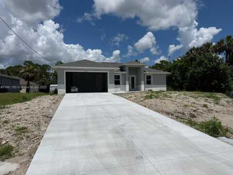 5044 Wild Goose CIR, Labelle, FL 33935