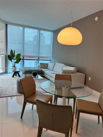 851 NE 1st Ave, Miami, FL 33132