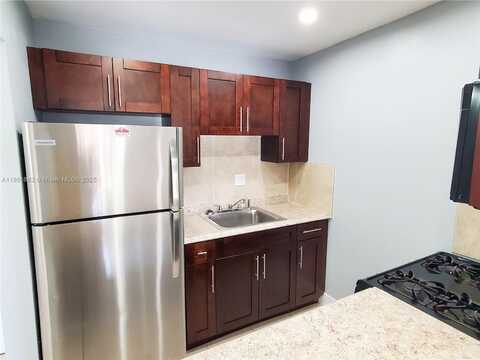 1255 W 53rd St, Hialeah, FL 33012
