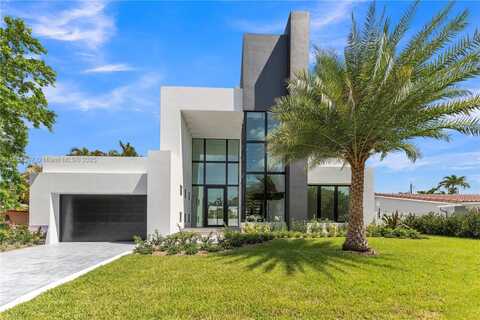 3205 Leigh Rd, Pompano Beach, FL 33062