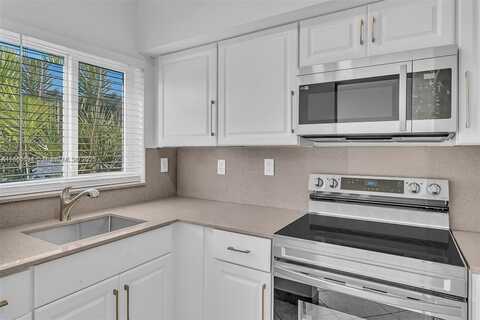 224 NW 85th St Rd, Miami, FL 33150