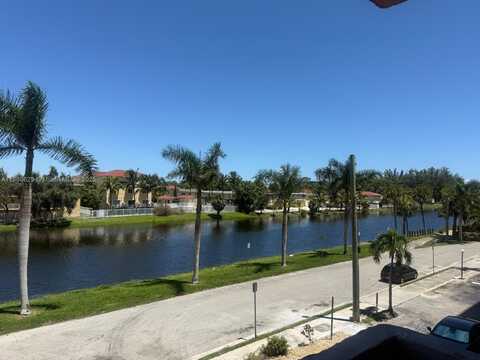 2075 NE 164th St, North Miami Beach, FL 33162