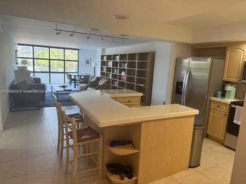 6423 Collins Ave, Miami Beach, FL 33141
