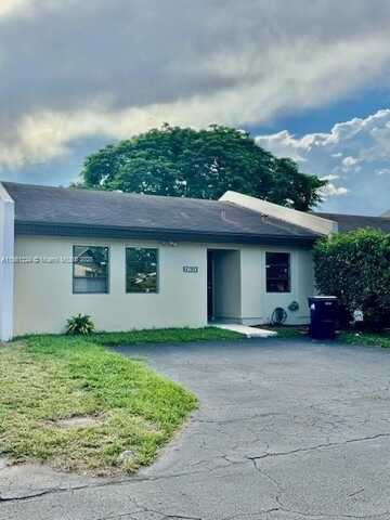 5106 SW 138th Ave Cir, Miami, FL 33175