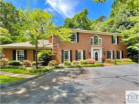1008 Sam Lions Trail, Martinsville, VA 24112
