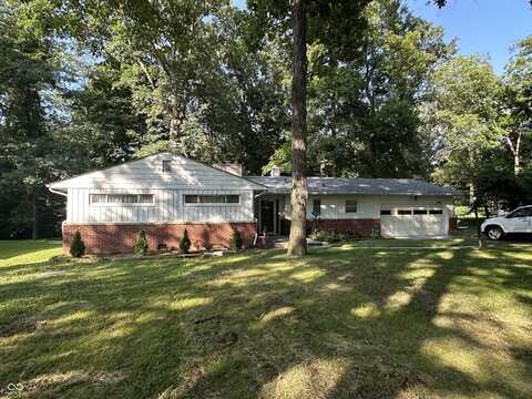 124 Canterbury Court, Anderson, IN 46012