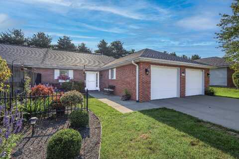 7005 S Stratton Court, Columbus, IN 47203