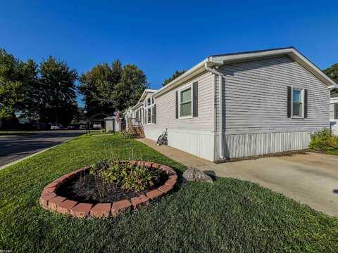 15345 Parquet, Clinton Township, MI 48038