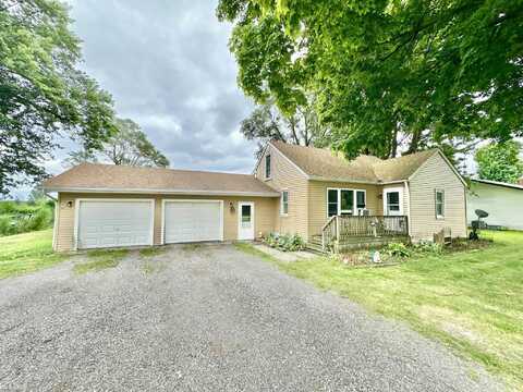 7430 N Lapeer Rd, Fostoria, MI 48435