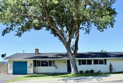 10416 Kincheloe Avenue, Klamath Falls, OR 97603