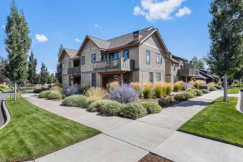 390 S Pine Meadow Street, Sisters, OR 97759