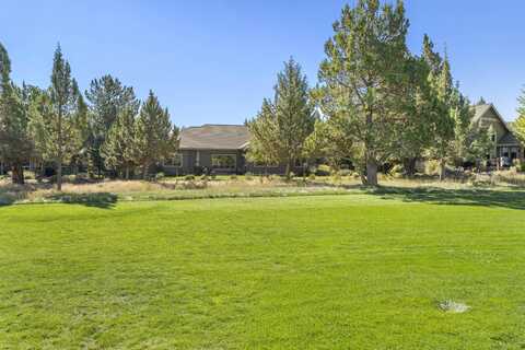 889 Willet Lane, Redmond, OR 97756