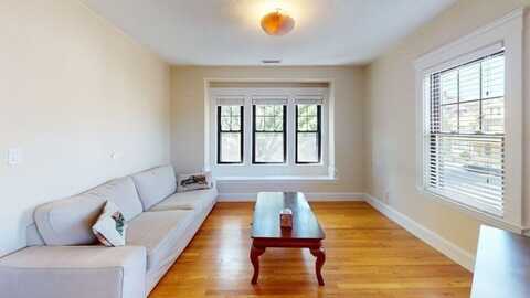 10 Washington Ave, Waltham, MA 02453