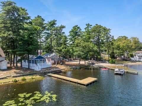 37 Pine Lake Dr, Wareham, MA 02538