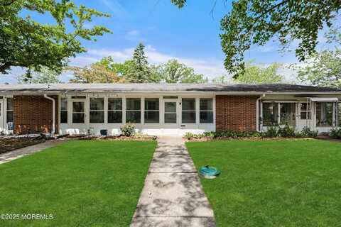 102 Edinburgh Lane, Lakewood, NJ 08701
