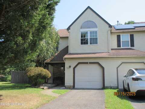 29 Longbrook Lane, Freehold, NJ 07728