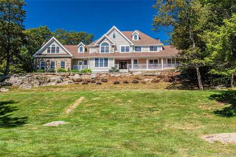 291 Woodmont Road, Hopewell Junction, NY 12533