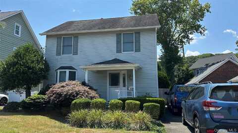 109 Simcoe Street, Oyster Bay, NY 11771