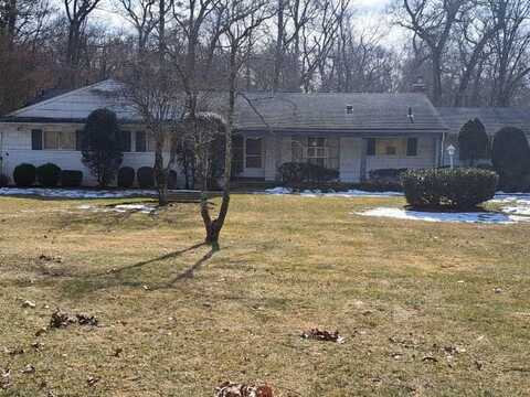 22 Wenwood Drive, North Hills, NY 11545