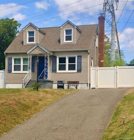 4299 Express Drive N, Ronkonkoma, NY 11779