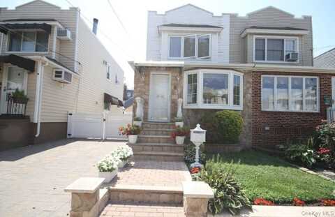 6440 60th Avenue, Maspeth, NY 11378
