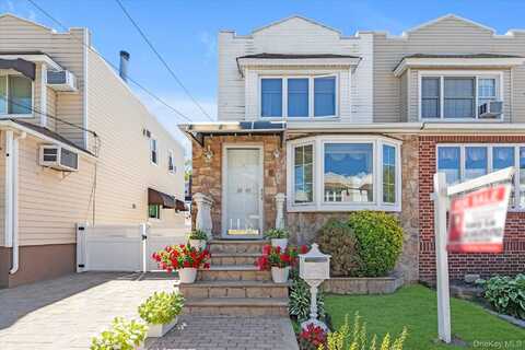 6440 60th Avenue, Maspeth, NY 11378