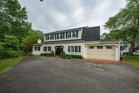 7 Village Way, Smithtown, NY 11780