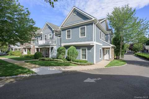 32 Andrew, Southampton, NY 11968