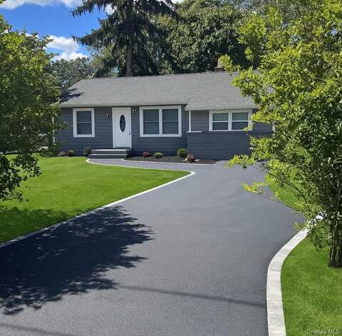 1140 Udall Road, Bay Shore, NY 11706