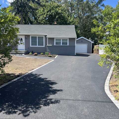 1140 Udall Road, Bay Shore, NY 11706
