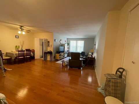 14430 Sanford Ave, Flushing, NY 11355