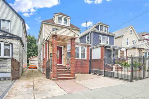 8844 202nd Street, Hollis, NY 11423