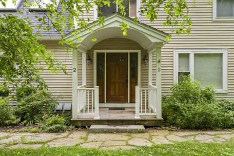 5 Hillside Place, Boothbay, ME 04537