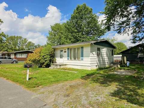 205 Sagebrush Avenue, PRINCETON, WV 24740