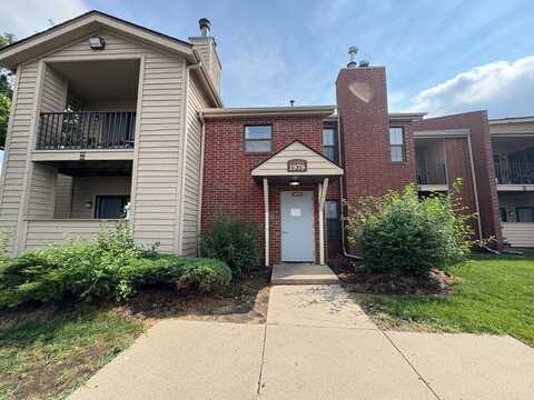 1979 N Hicks Road, Palatine, IL 60074