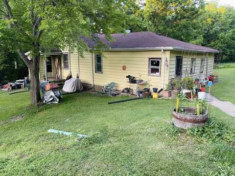 420 E 3rd Street, Spring Valley, IL 61362