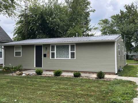 211 W High Street, Farmer City, IL 61842