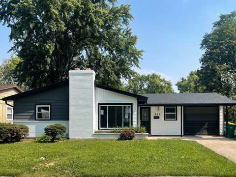 934 Beverly Drive, Wheeling, IL 60090