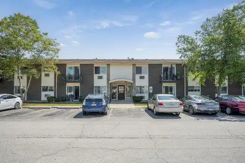 8808 N Leslie Lane, Des Plaines, IL 60016
