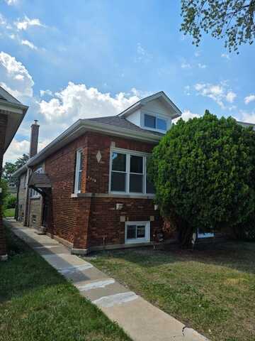8830 S Bishop Street, Chicago, IL 60620