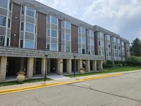2400 Windsor Mall, Park Ridge, IL 60068