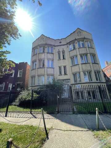 7932 S KINGSTON Avenue, Chicago, IL 60649