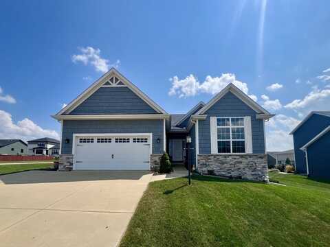 607 Country Ridge Drive, Mahomet, IL 61853
