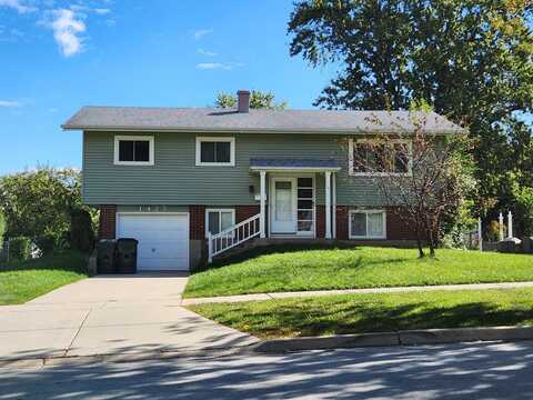 1425 Highland Boulevard, Hoffman Estates, IL 60195